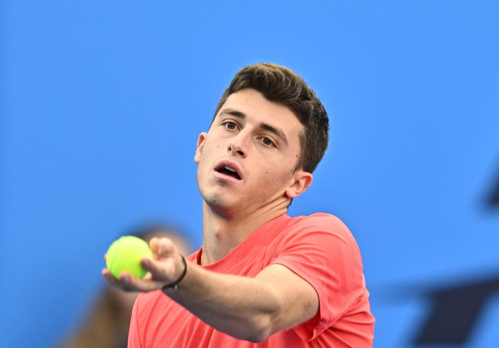 他几乎无处 他几乎无处