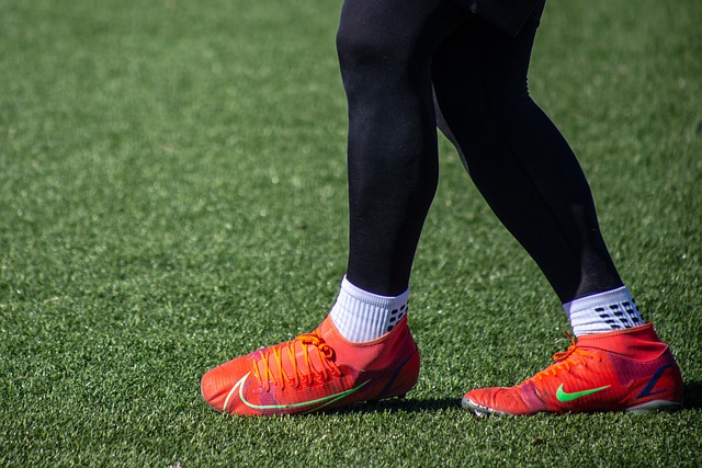 英超｜聚散终有时！曼城通知老将今夏离队，德布劳内希望降薪留下.